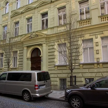 Metropolitan Studios Apartment *