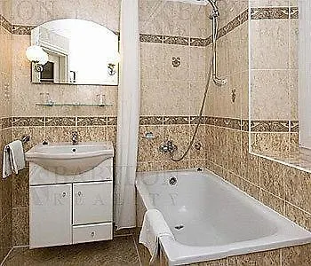 Excellent 3* Prague