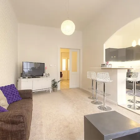 Centrum Old Town Square Apartment