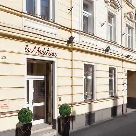 La Madeleine 3* Prague