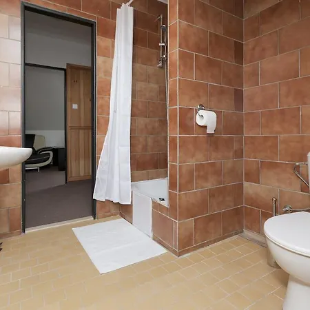 Oneman Guest house *