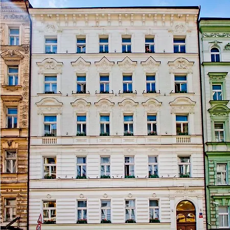Hotell Royal Court 3*