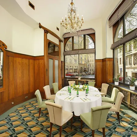 Paris Hotell Prag