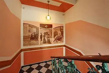 Golden Garni Hotell Prag