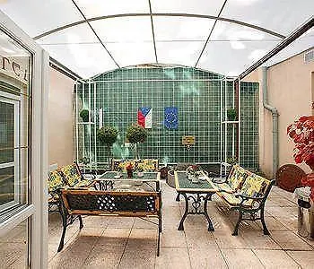 Golden Garni Hotell 3*