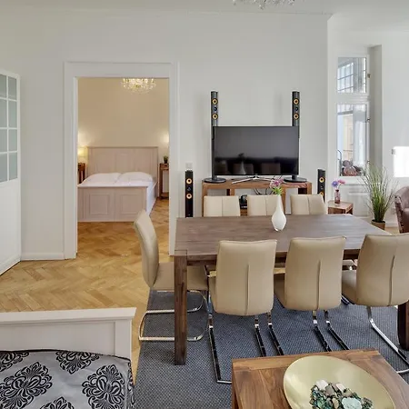 Old Town Square Hotel apartamentowy 4*