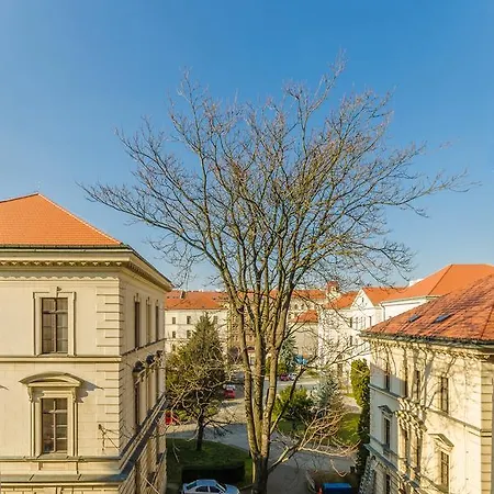 V Lesíčku Apartamento *