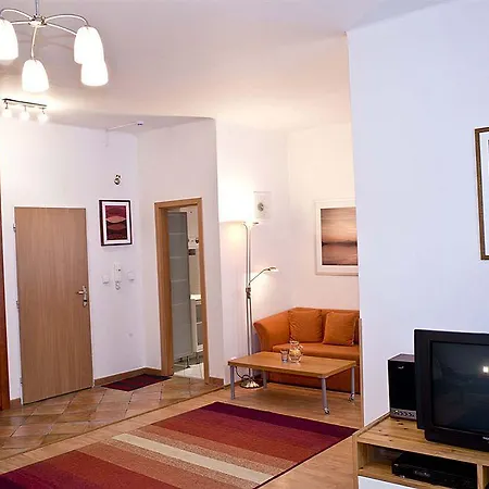 Homer - Old Town Square Hostel *