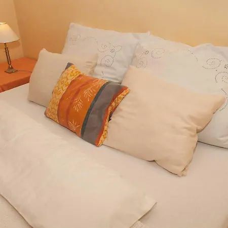 Bed and breakfast Ivana 2*