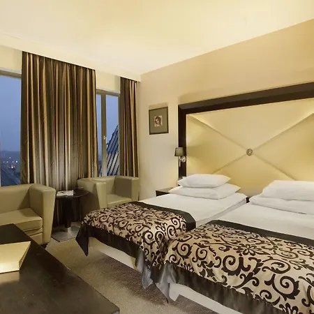 Otel Elephant Design 4*