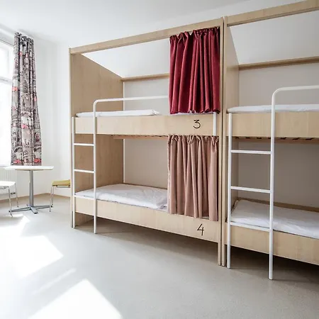 Hostel Post *