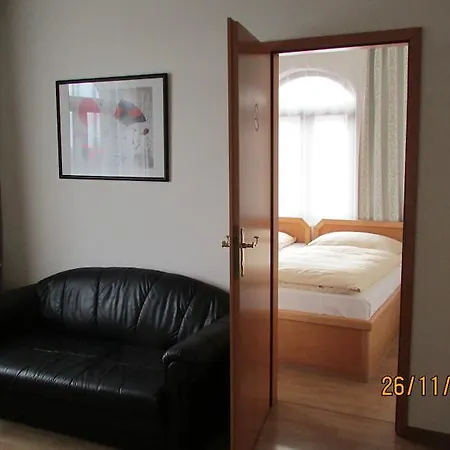 Guest house Jinonice 3*