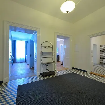 Apartment Parizska 1