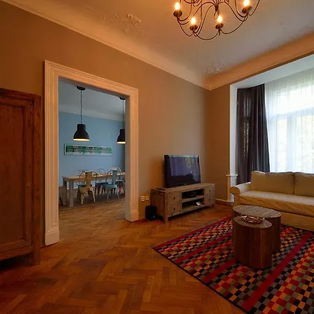 Parizska 1 Prague