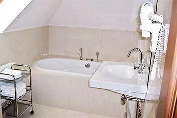 Popelka 4* Praga