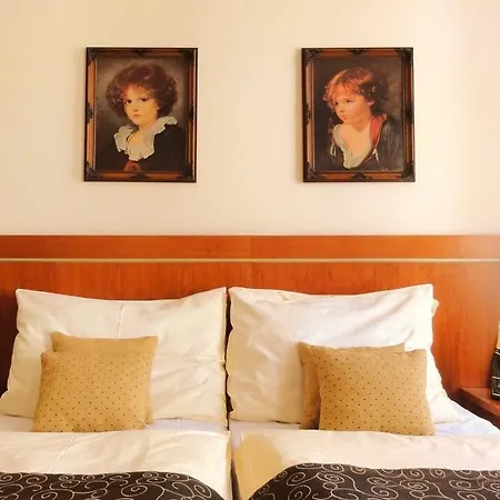 Raffaello Hotel