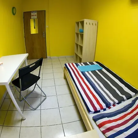 Seven Hostel *