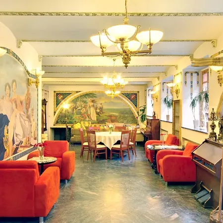Taurus Hotell Prag