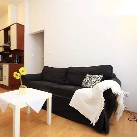 Apartamento Theatre *