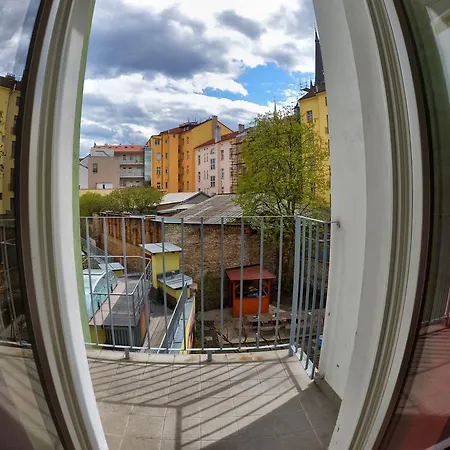 One * Prag
