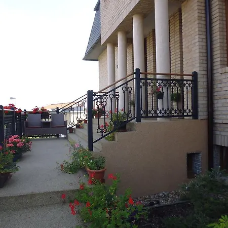 Nad Helmrovkou Homestay Prague