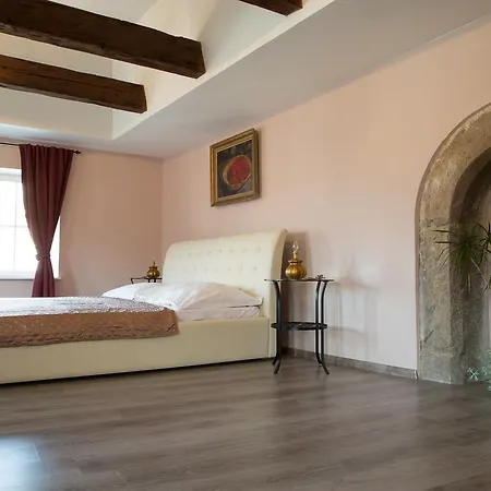 Apartamento Royal Mustek Praga
