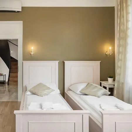 Apartment Templova Old Town