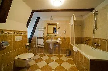 Cerny Slon Otel 4*