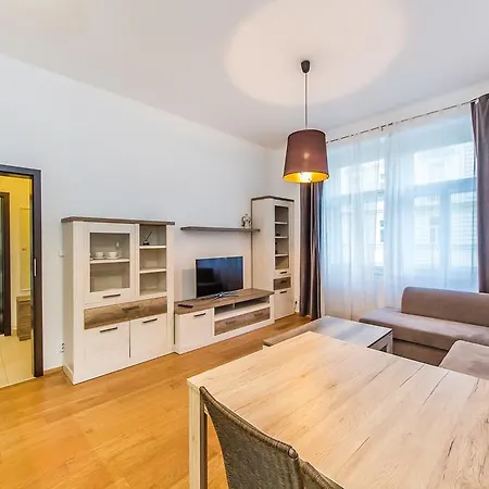 Trojicka Luxury * Prague