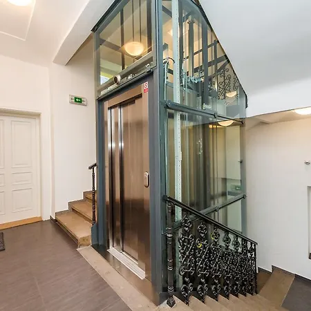 Apartment Trojicka Luxury