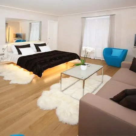 Three Storks 5* Прага