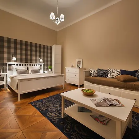 Wishlist Old Residences - New Town Daire *