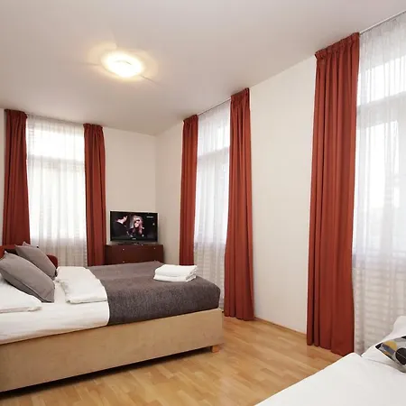 Apartamento Theatre *
