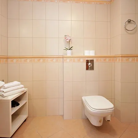 Apartamento Theatre