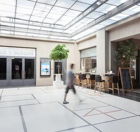 Wishlist Residences - Karlin Free Parking Апартаменты