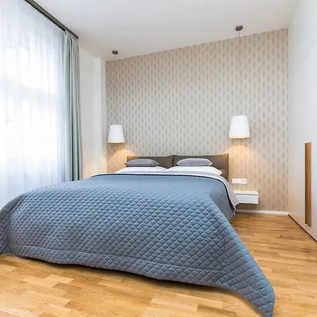 Апартаменты Wishlist Residences - Karlin Free Parking