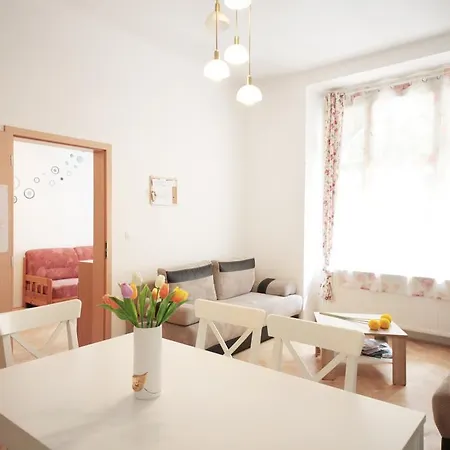In Vinohrady Apartment