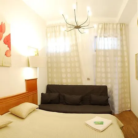 Free Zone Hostel *