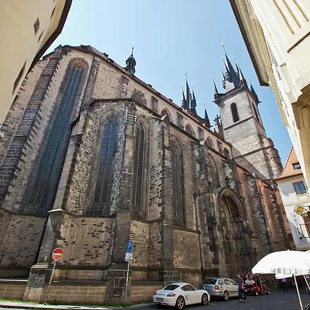 Cathedral Lägenhetshotell 4*