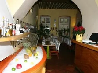 U Tří Bubnů Hotel