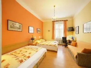 Golden Garni 3* Prag