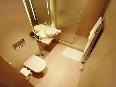Отель Three Storks 5*
