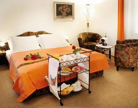 Guest house Lucie 3*