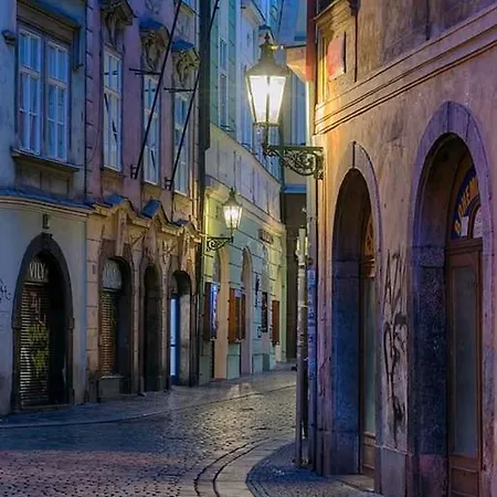 Karlova 25 * Prag