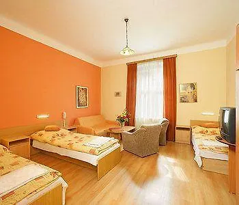 Golden Garni Hotell Prag