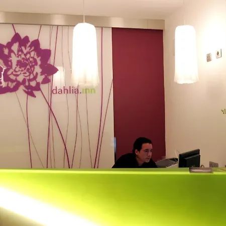 Dahlia Hotel 3*