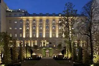 Kempinski Hybernska 5*