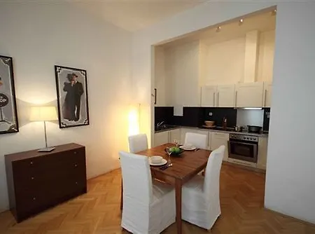 Apartamento Theatre