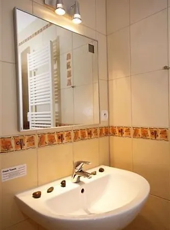 Apartamento Theatre