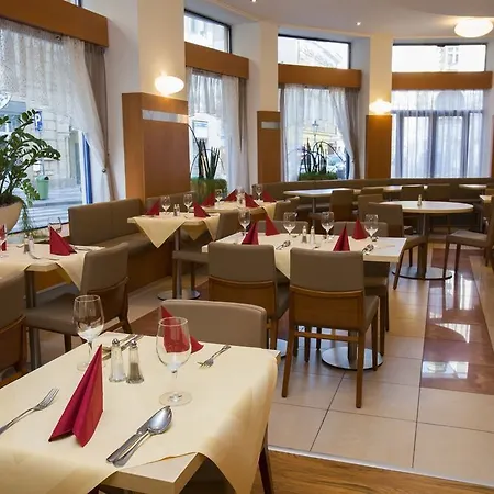 Astoria 4* Prague